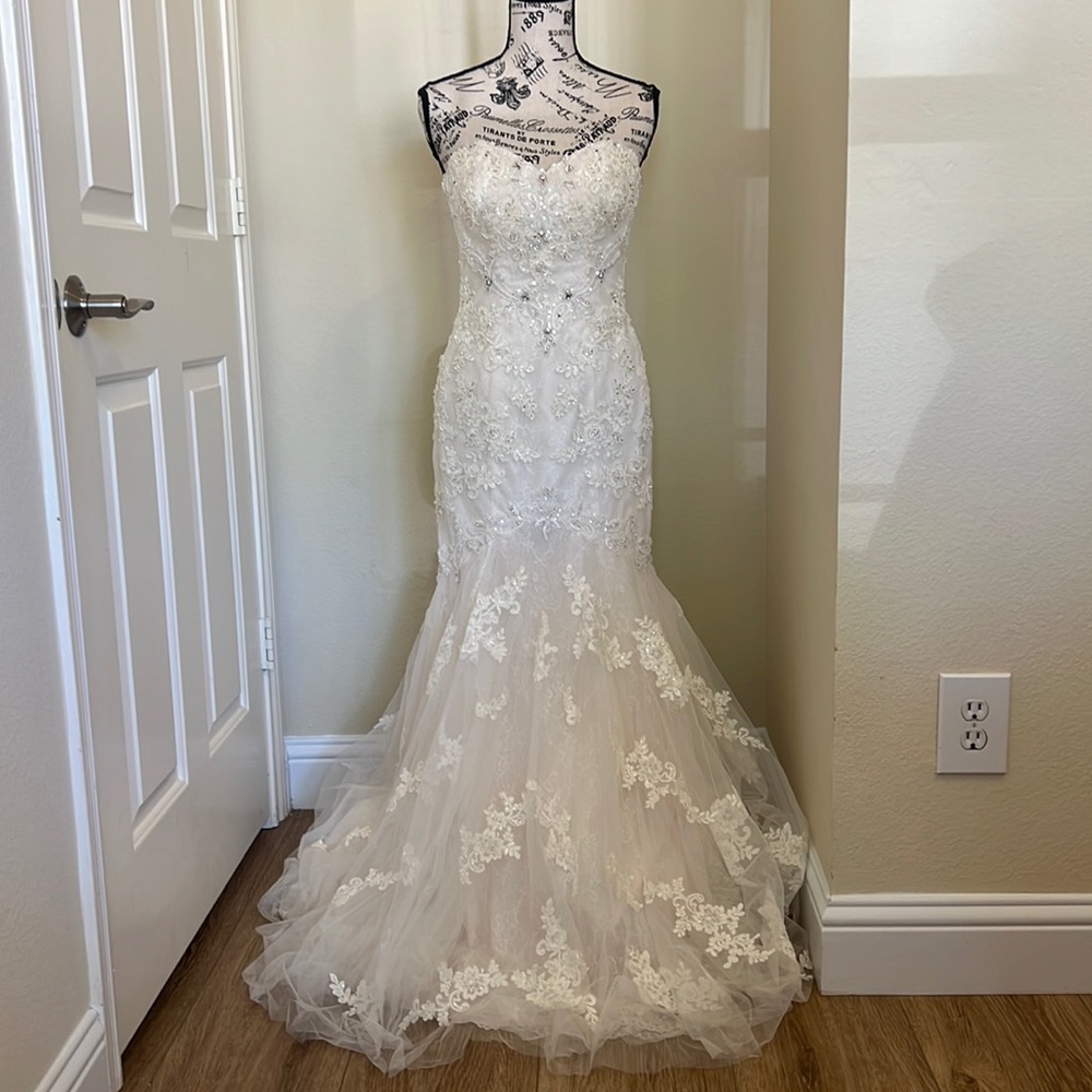 Stella York Wedding Dress Ivory/Almond Size 8 Unaltered